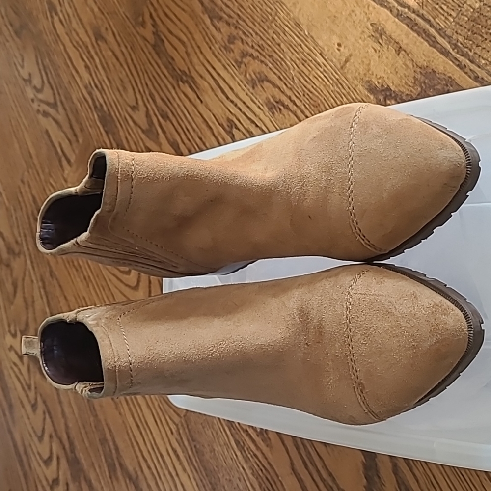 Ankle boots